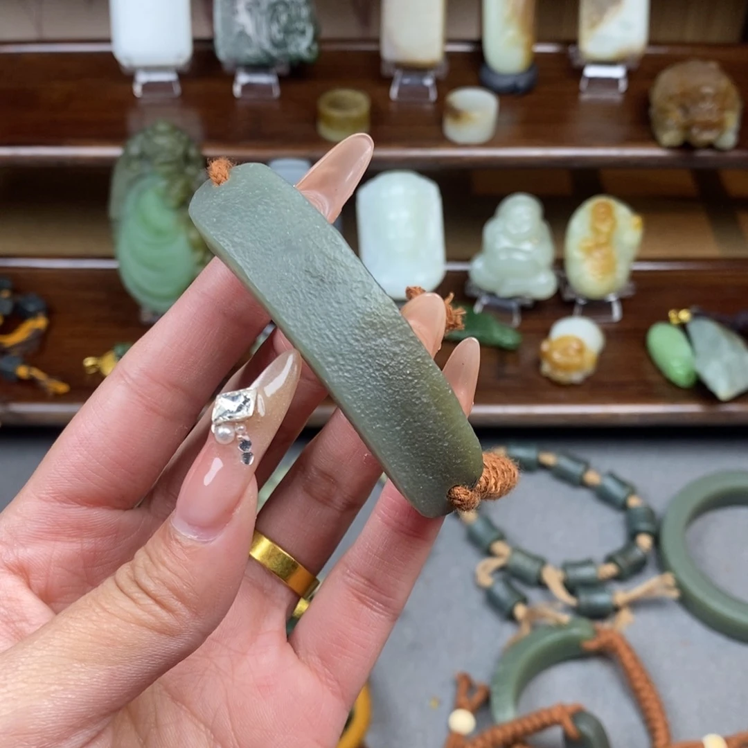 和田玉颈饰未镶嵌E****主