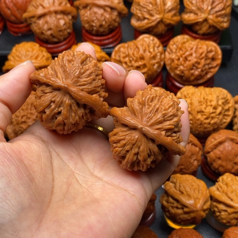 【闪购商品】文玩核桃把件42篓子