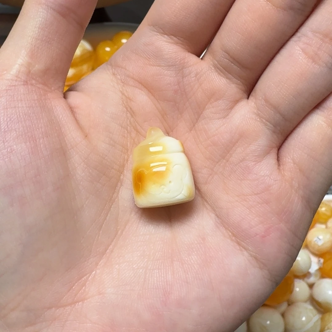 琥珀未镶嵌裸石蜜蜡奶瓶