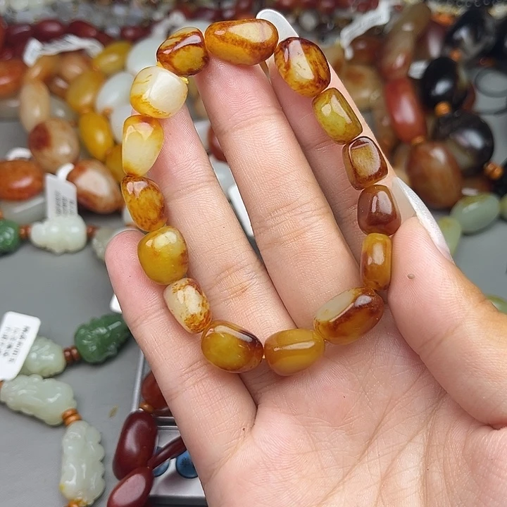 和田玉（糖玉）未镶嵌手链