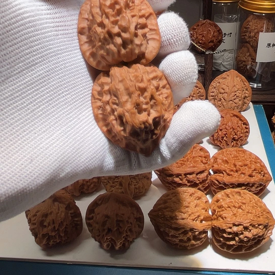 吊坠文玩核桃野生秦岭鸡心