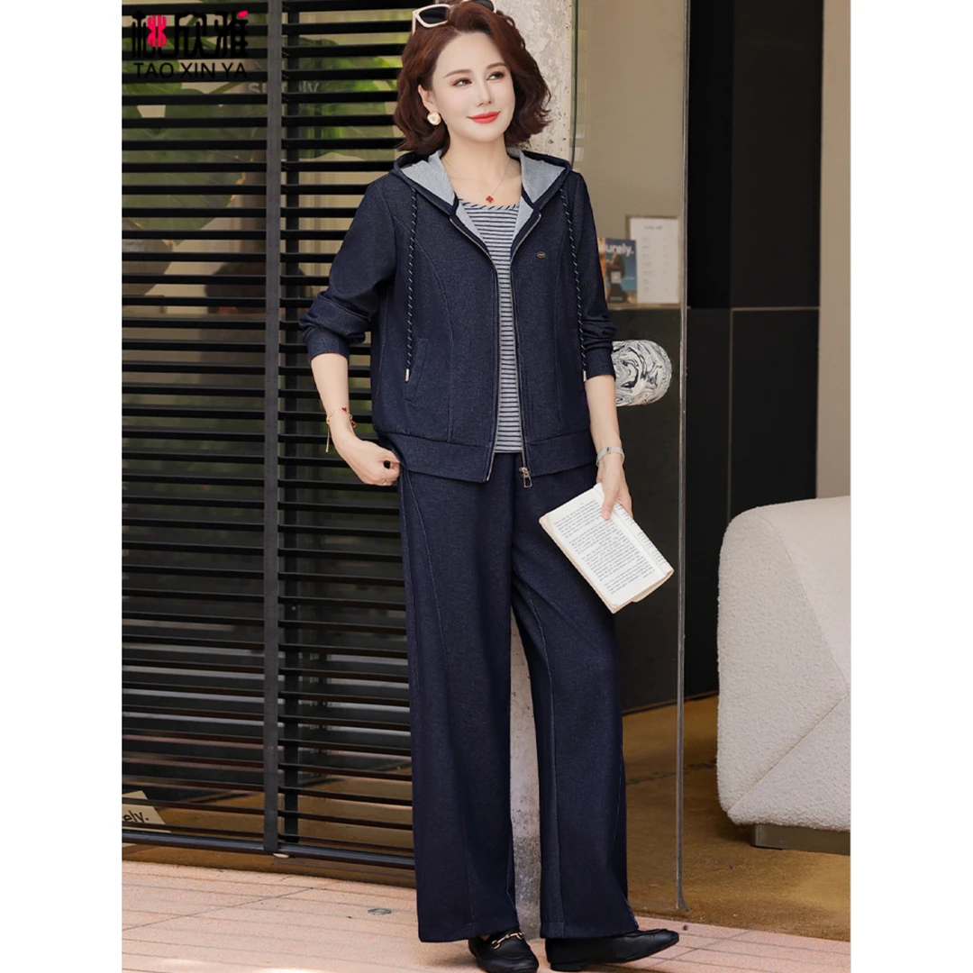 妈妈秋装运动套装洋气2025新款贵夫人中老年女春秋外套休闲三件套