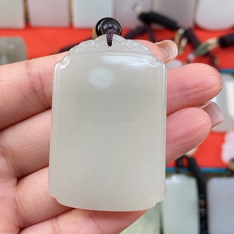 【闪购商品】颈饰未镶嵌和田玉