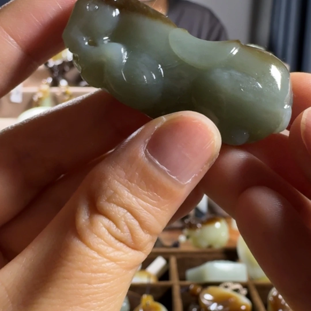 和田玉（糖玉）未镶嵌挂件