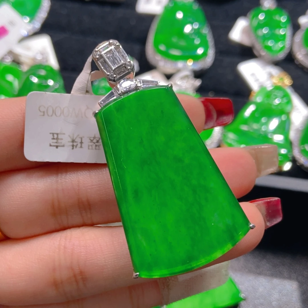 翡翠吊坠(不含链)未镶嵌
