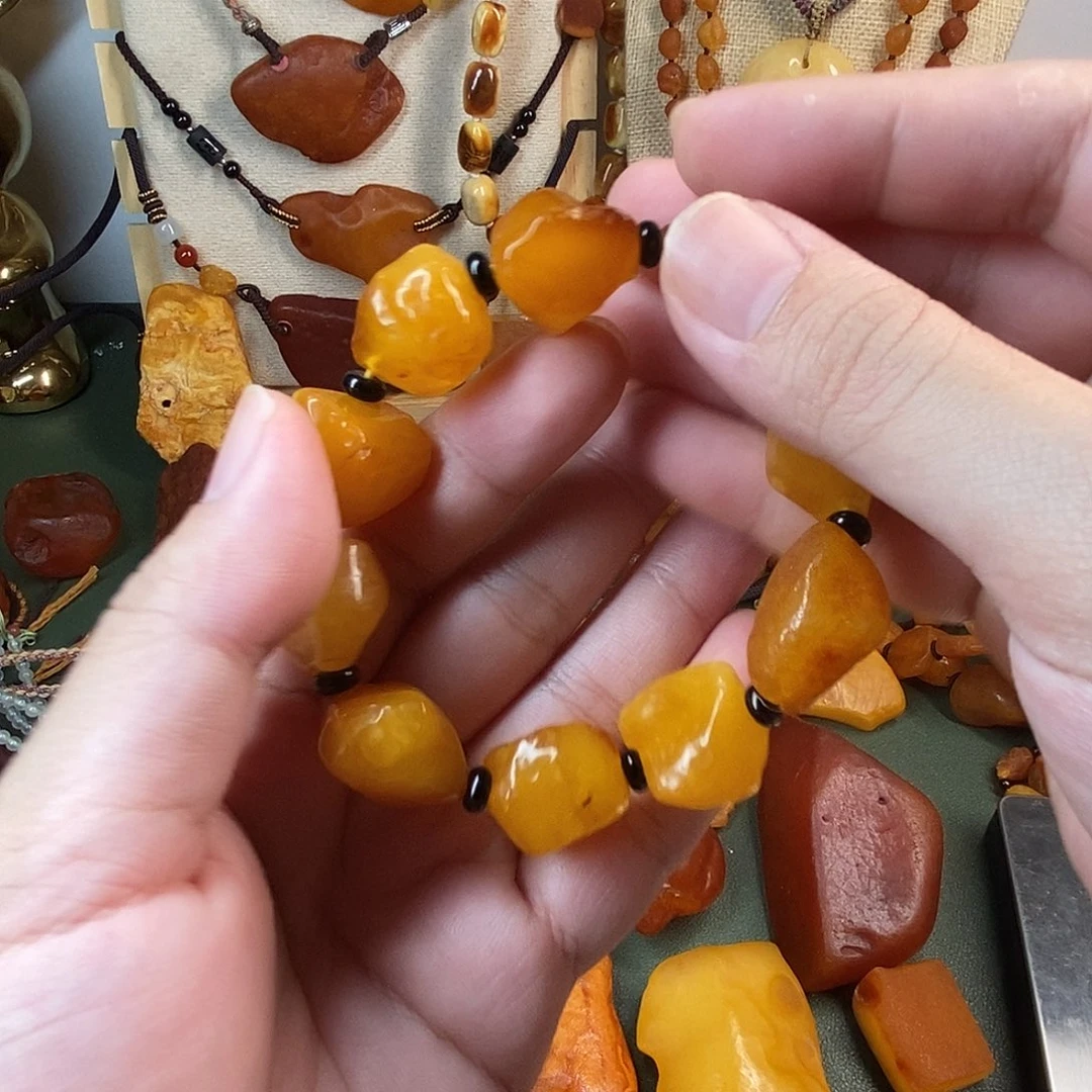 琥珀未镶嵌珠宝奇石