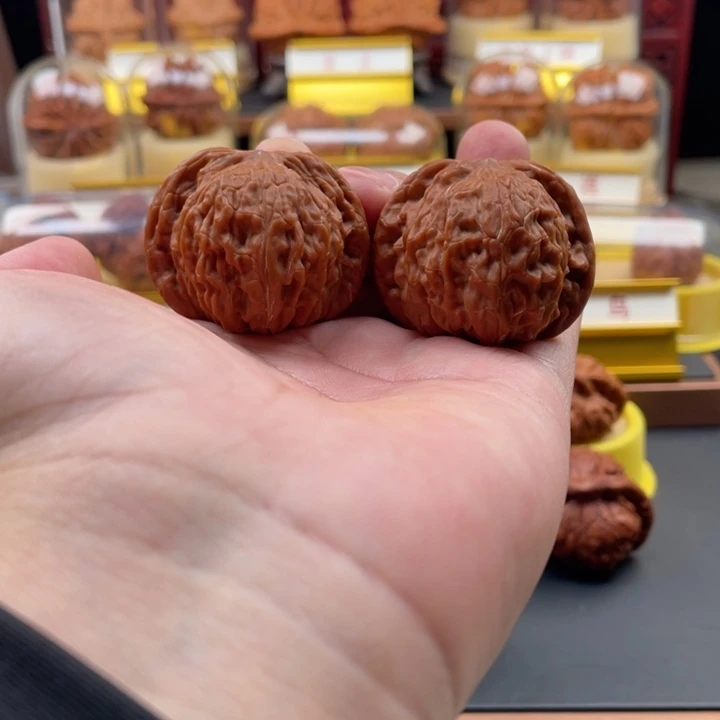 文玩核桃把件山地磨，全品，尺寸41