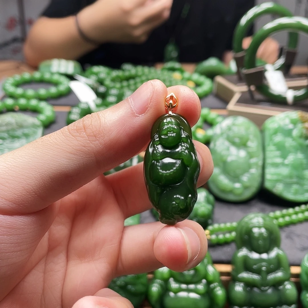 和田玉（碧玉）18K金镶嵌颈饰