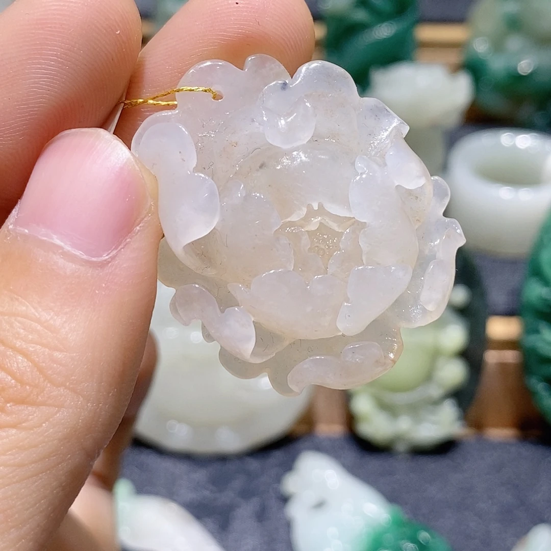 独山玉未镶嵌吊坠