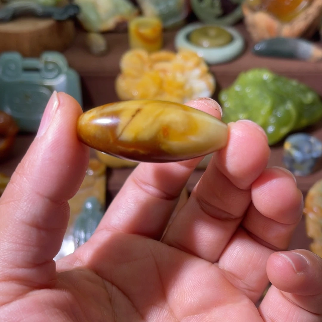 未镶嵌蛇纹石玉颈饰