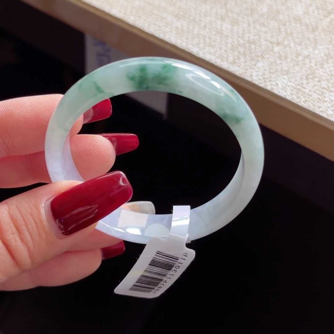 翡翠手镯未镶嵌手镯