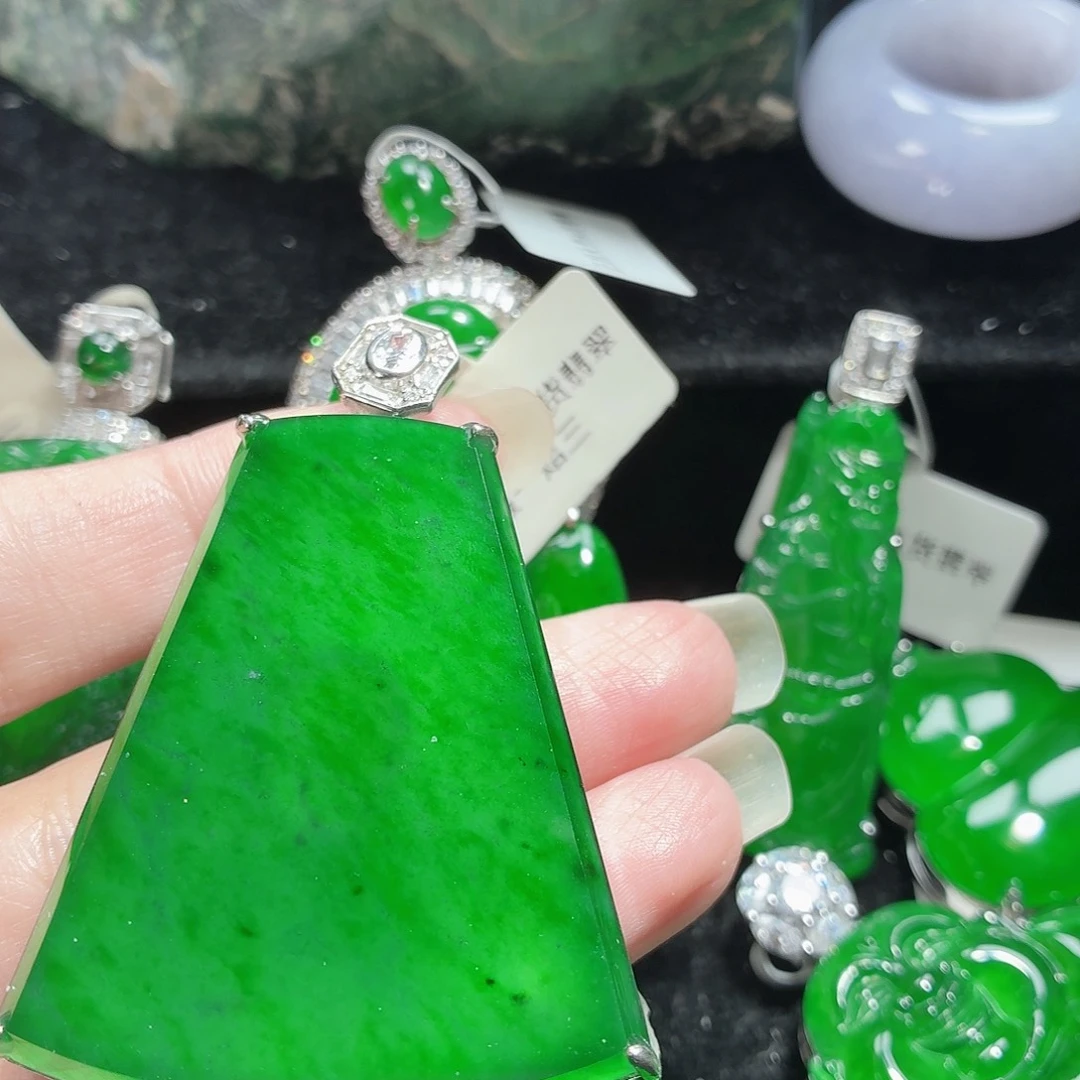 翡翠银S925镶嵌颈饰