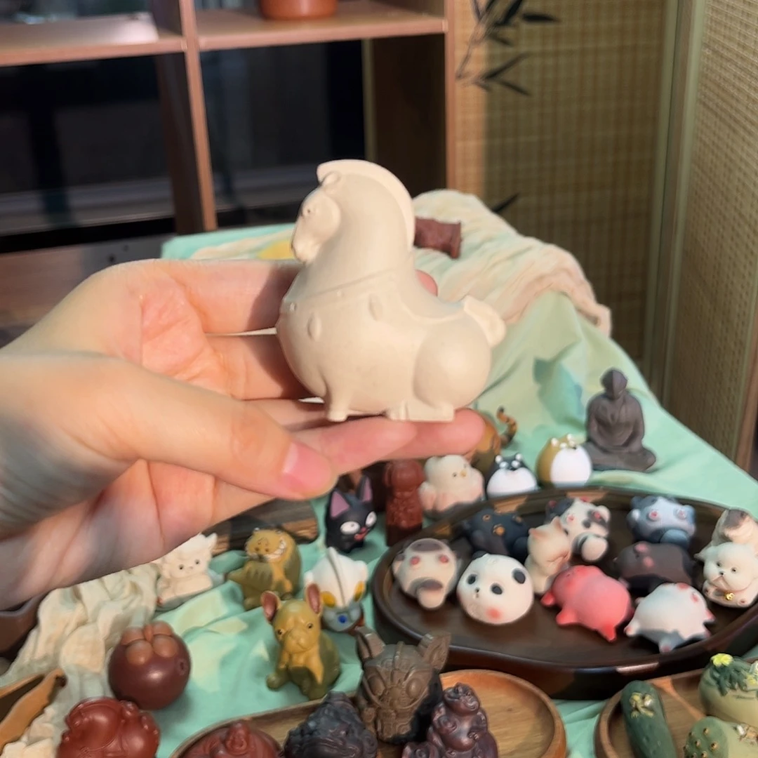 紫砂茶宠白玉段小龙马紫砂茶宠