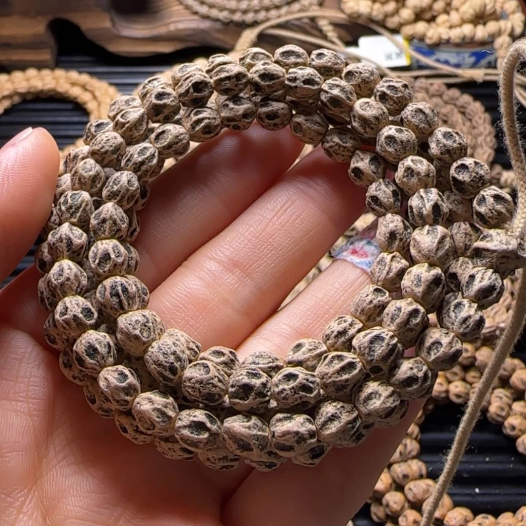 【闪购商品】吊坠柏香籽/百香籽红*哥