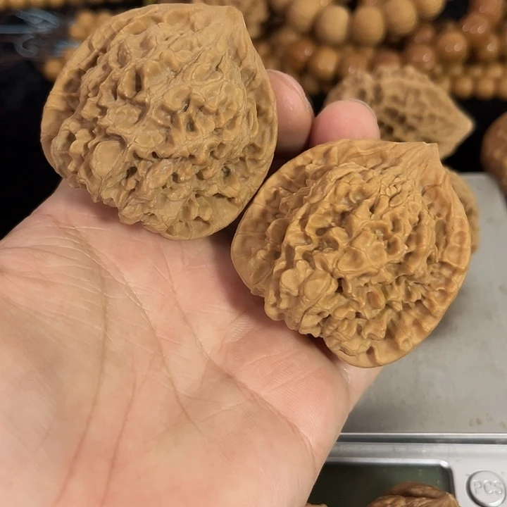 文玩核桃把件48左右官帽微色差，编号035