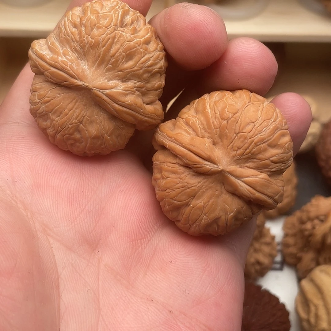 有***人文玩核桃吊坠元宝