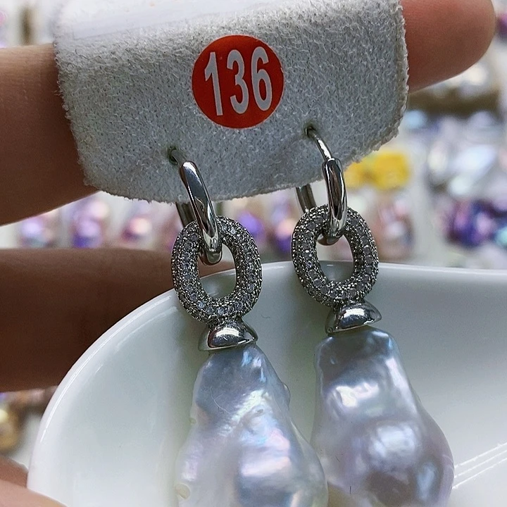 银S925镶嵌耳饰淡水珍珠