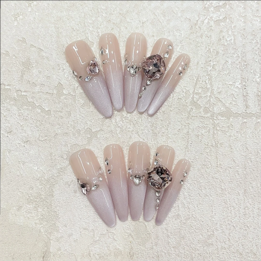 淡紫色渐变猫眼搭配K9紫钻气质温柔百搭美甲高级纯手工穿戴甲