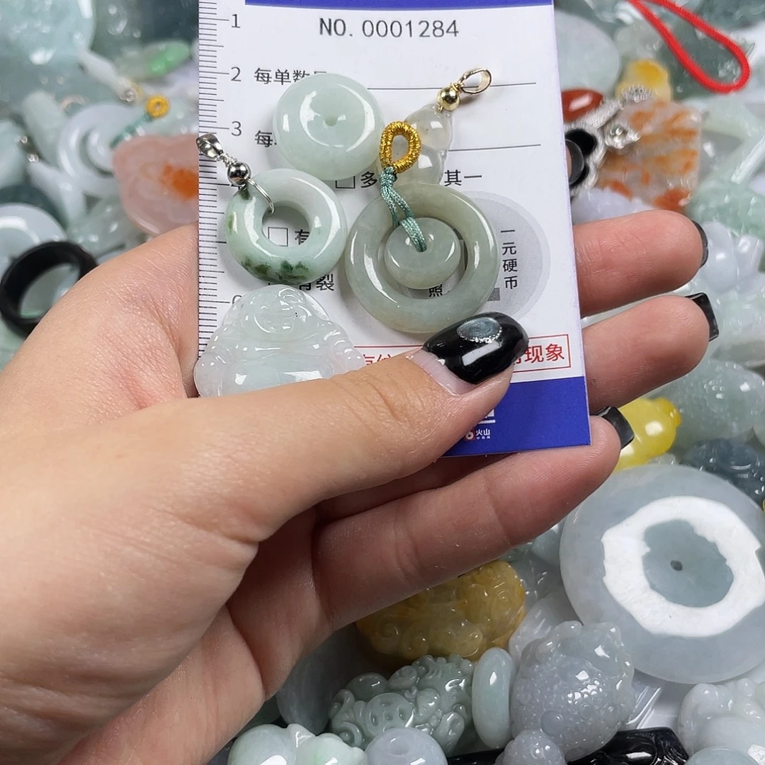 翡翠未镶嵌颈饰1284