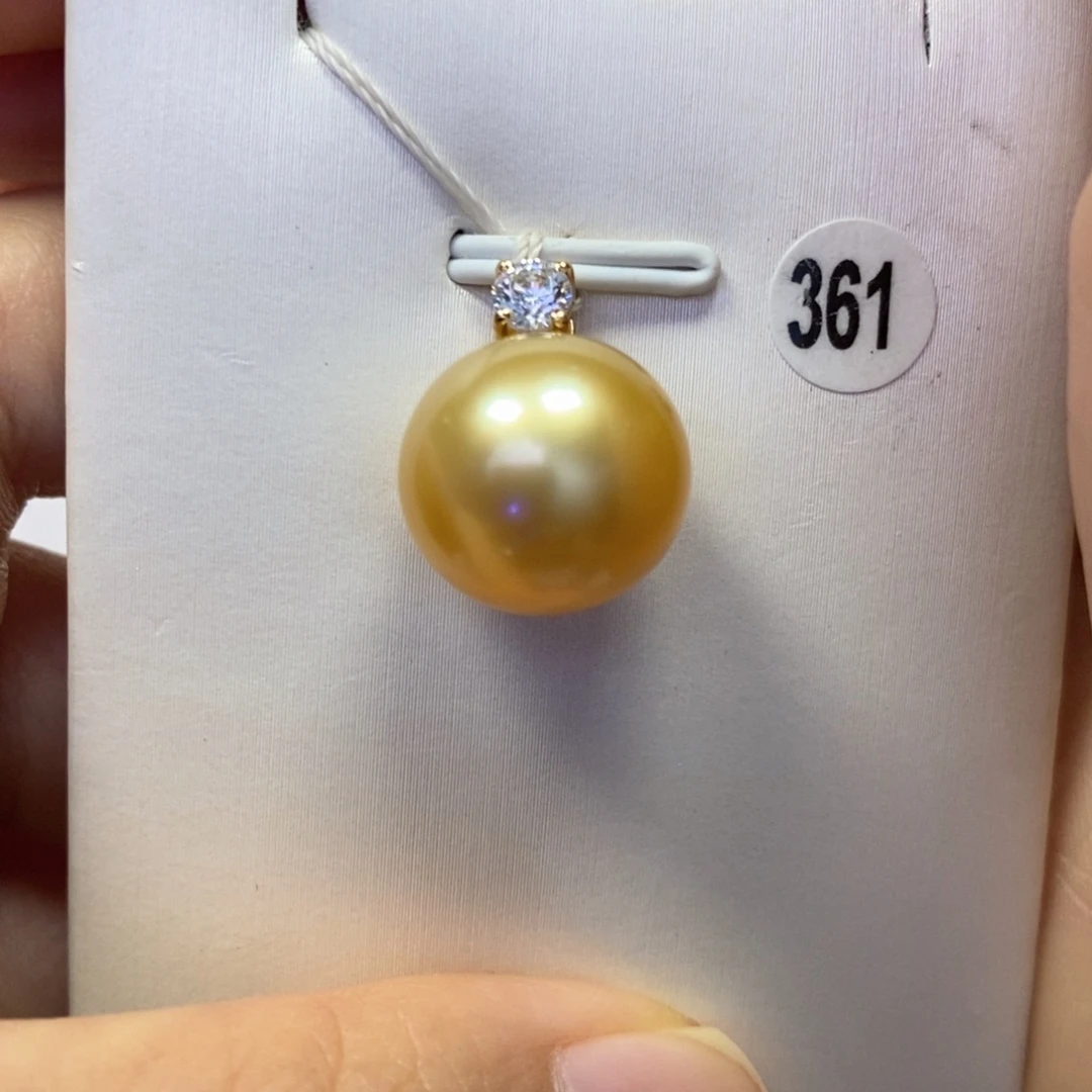 海水珍珠吊坠(不含链)18K金镶嵌浓金正圆13.5mm