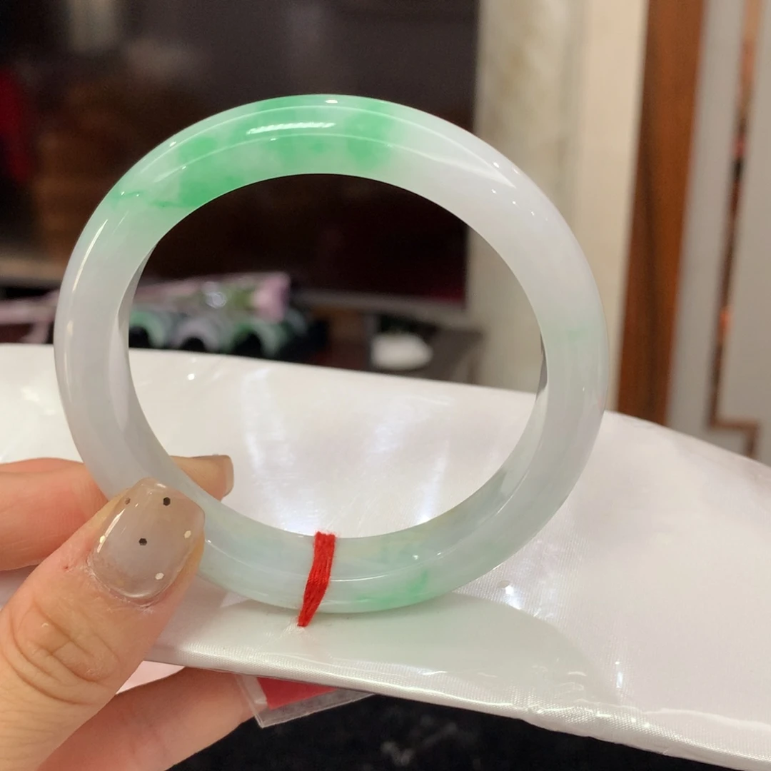 未镶嵌手镯翡翠三天鉴赏期圈口60