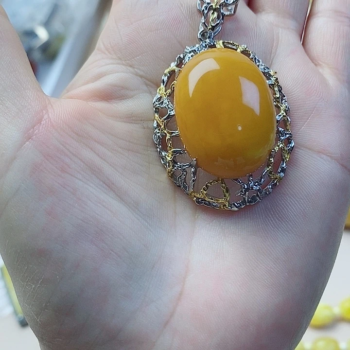 未镶嵌颈饰琥珀蜜蜡吊坠