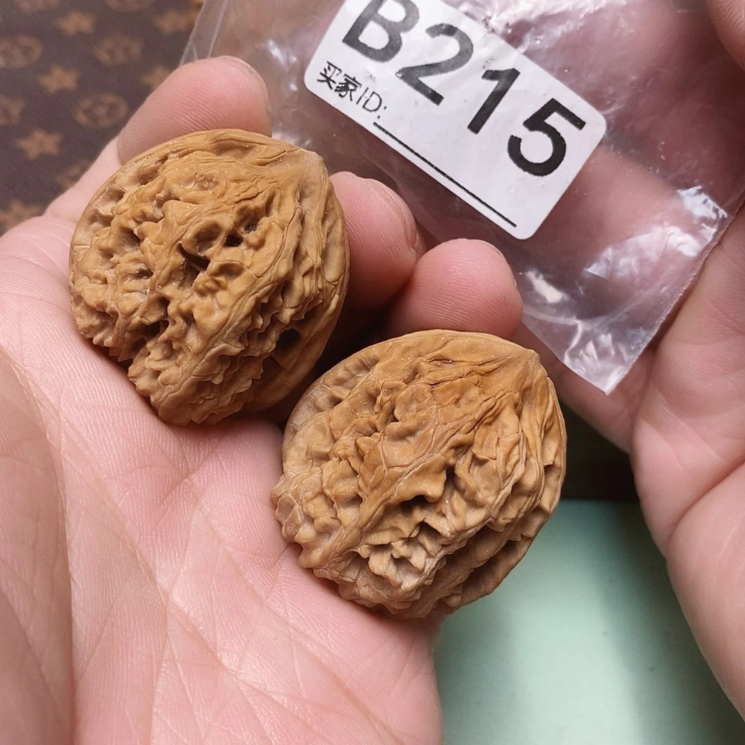 把件文玩核桃马蹄34加。