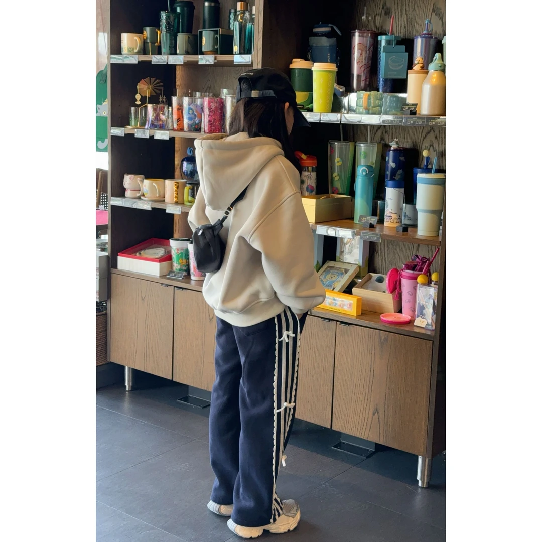 泡妈童装    冬季新款插加厚绒男童女童休闲外套8757