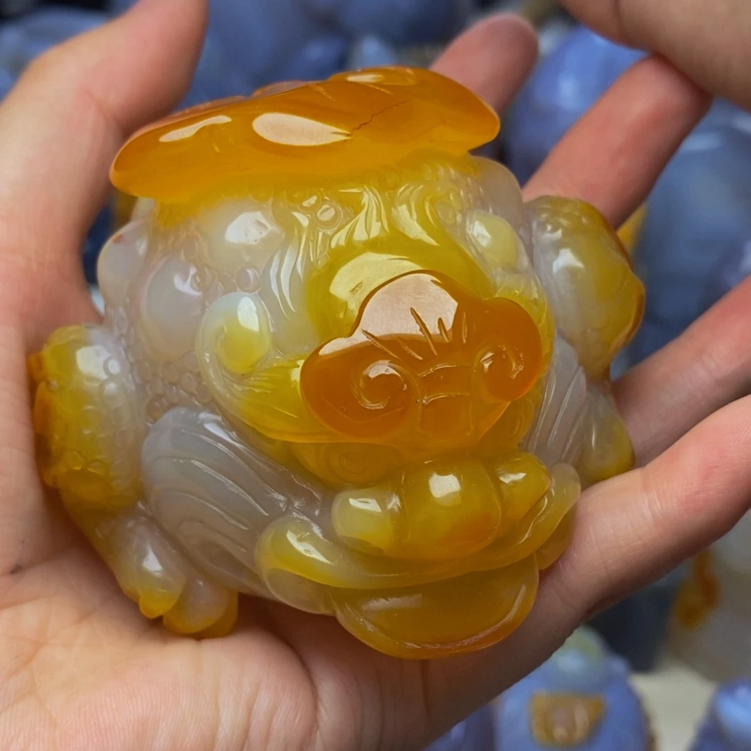 玛瑙/玉髓手把件未镶嵌L****t