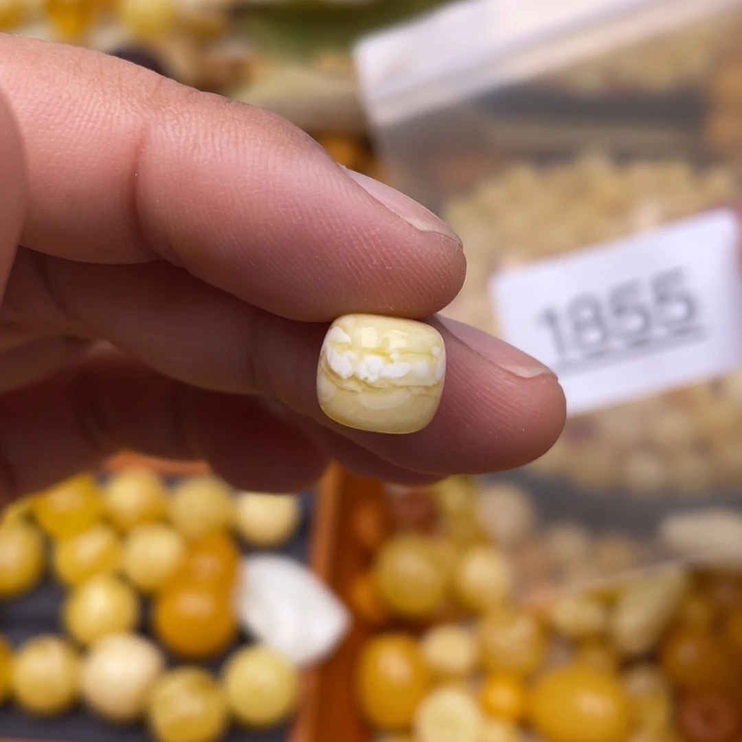 琥珀珠宝奇石未镶嵌10.2m 白虎 花粉