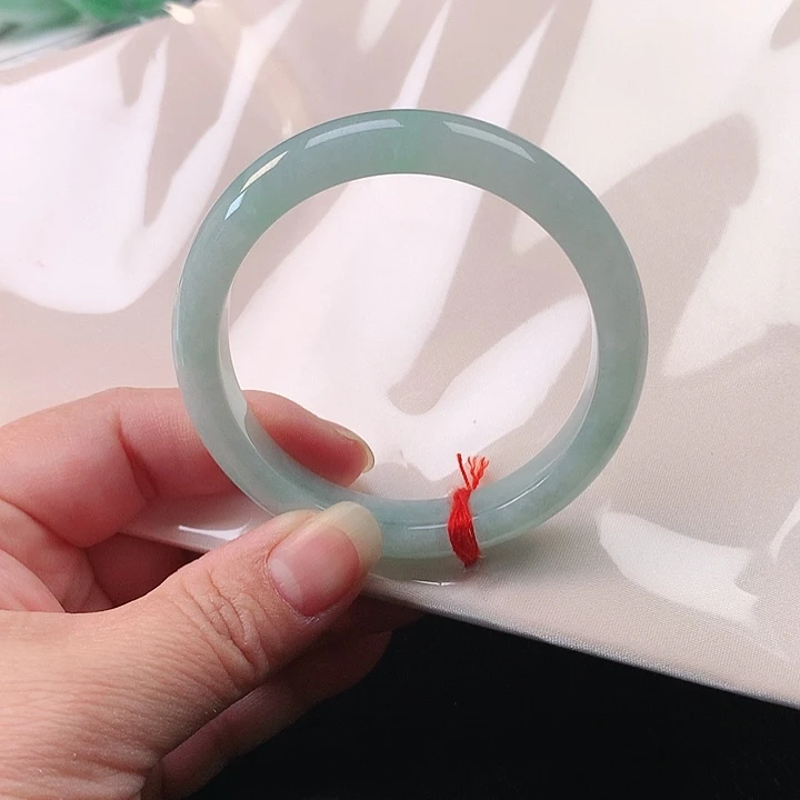 翡翠手镯未镶嵌翡翠089