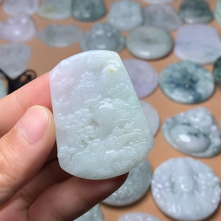 翡翠未镶嵌颈饰山水、石纹