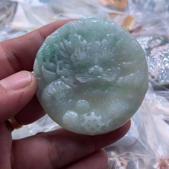 翡翠未镶嵌颈饰保真天然a货翡翠