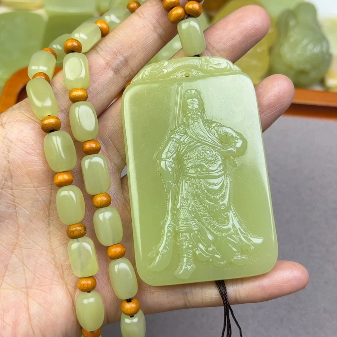 新疆昆仑山料关公