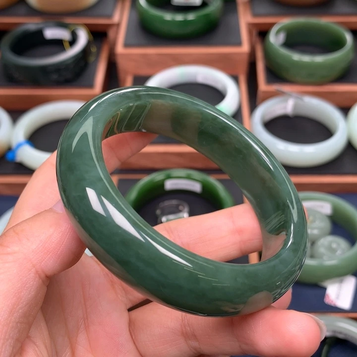 和田玉（碧玉）手镯未镶嵌59