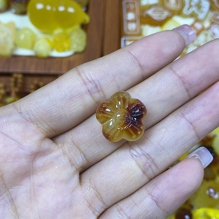 橄榄核吊坠小花47