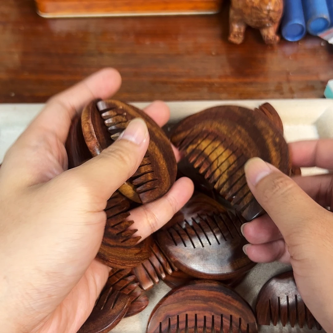 黄花梨/降香黄檀把件梳子1111111111