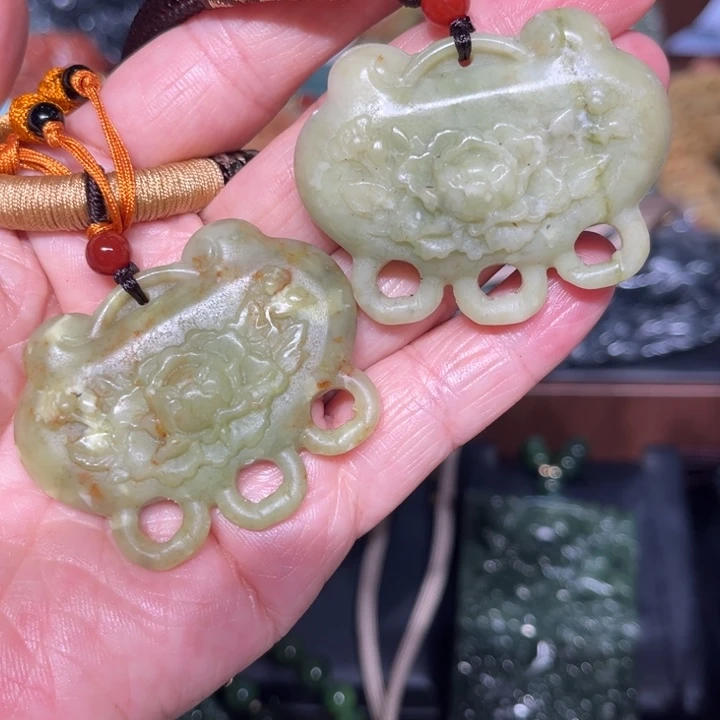 岫玉未镶嵌毛衣链