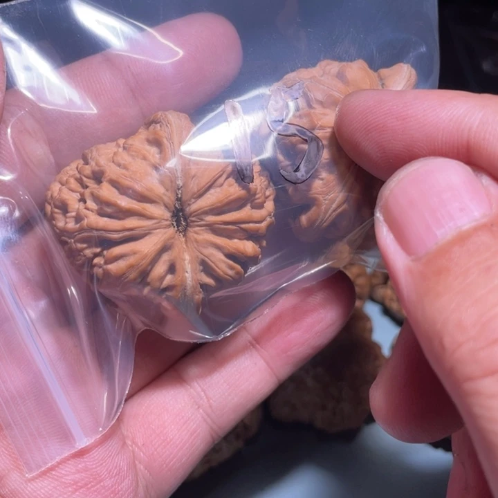 文玩核桃吊坠15呃呃呃