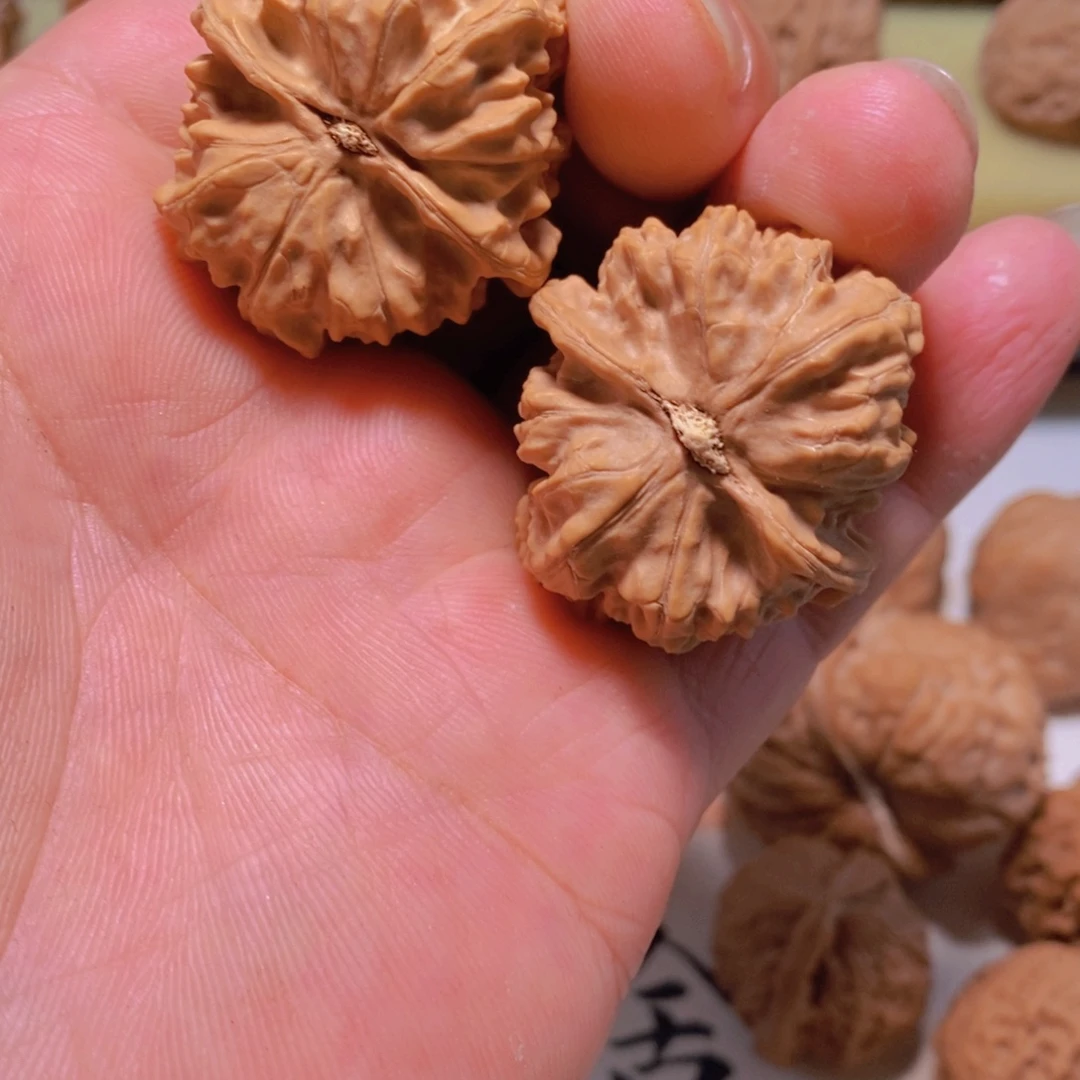 叮***咚文玩核桃吊坠文玩核桃野生