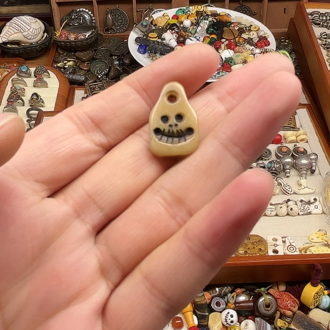 铜铁合金类尸陀林侧挂