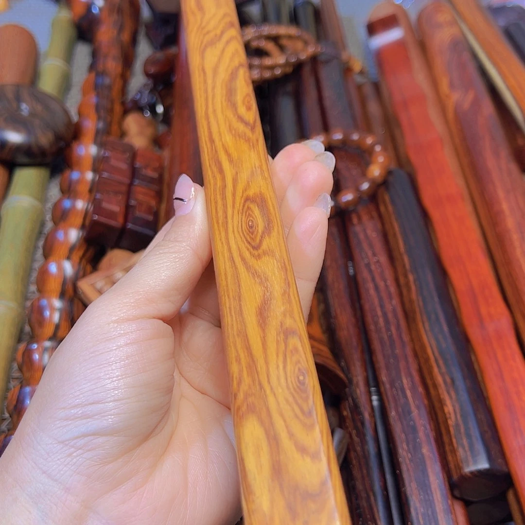 维腊木（绿檀）黄**牛黄花梨