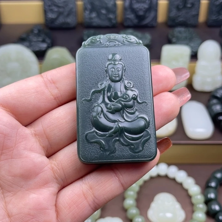 和田玉未镶嵌颈饰