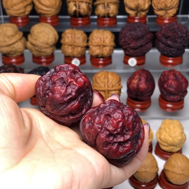 文玩核桃吊坠9七彩帝王蟾