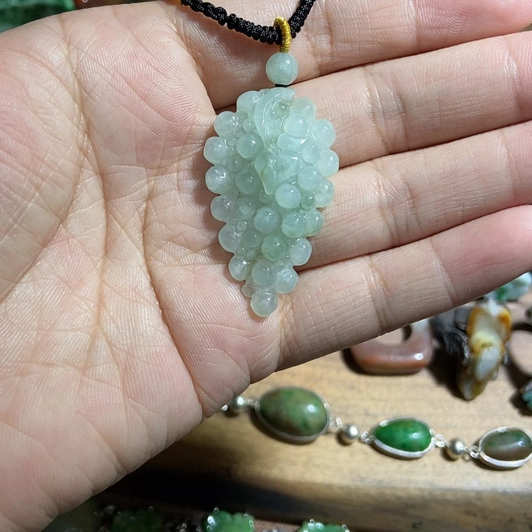 翡翠未镶嵌颈饰006