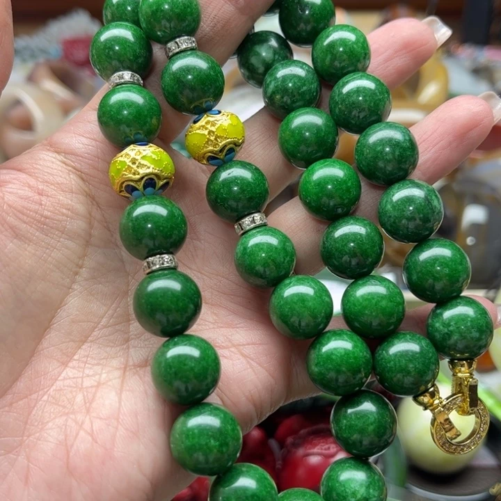 石英质玉颈饰未镶嵌