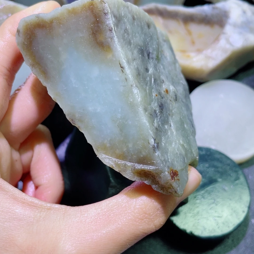 和田玉未镶嵌珠宝半成品