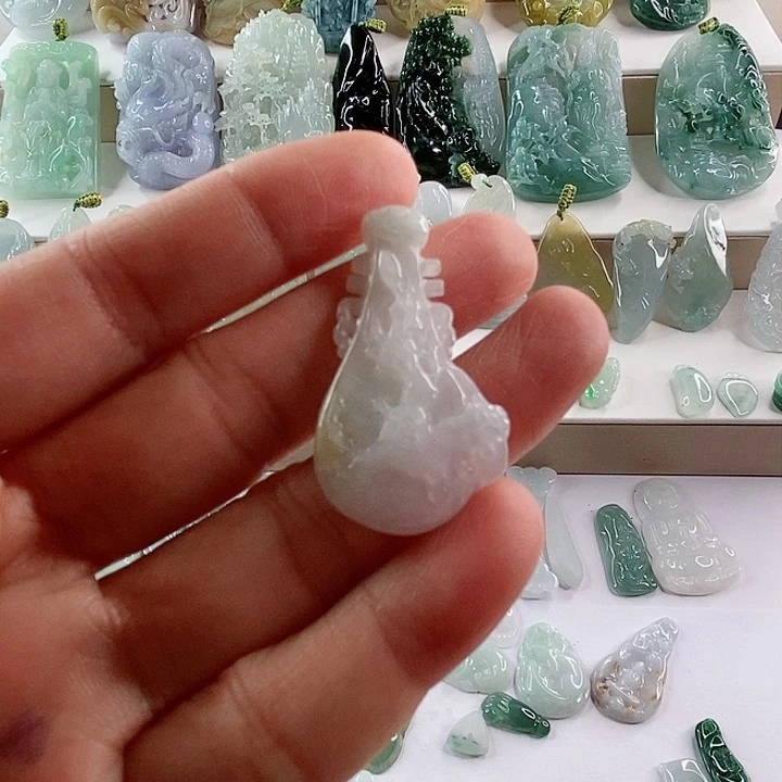 颈饰未镶嵌翡翠天然翡翠