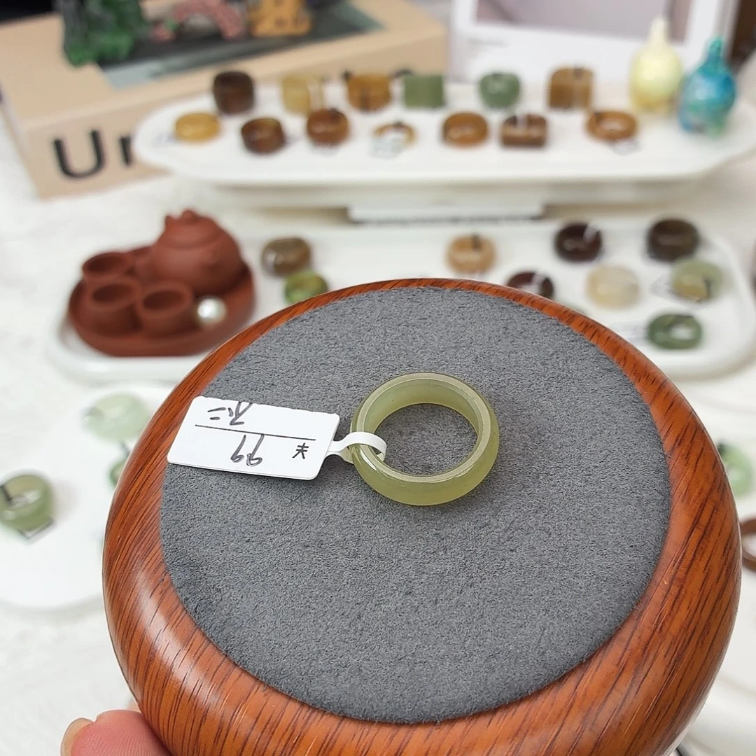 未镶嵌戒圈和田玉F164橄榄绿轮胎16.6不退换