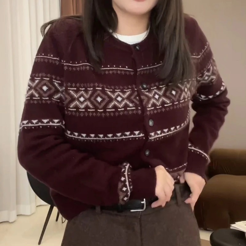 【秋冬胶囊】复古几何菱格费尔岛慵懒毛衣LK2506965